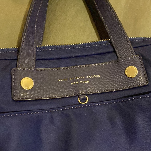 Marc by Marc Jacobs laptop/messenger bag - Picture 2 of 8
